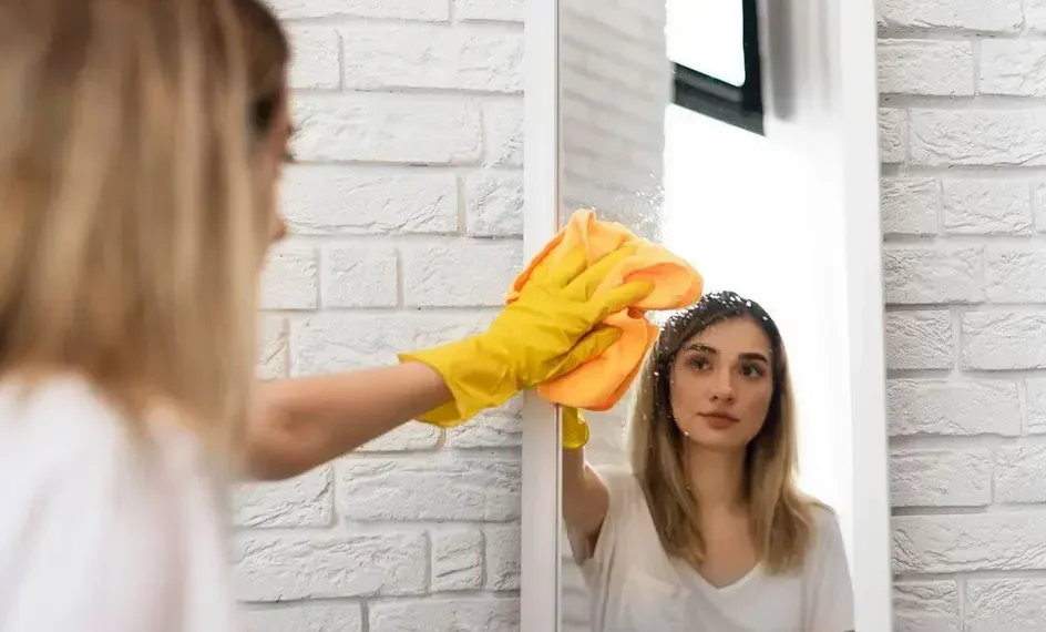 Como limpar espelho